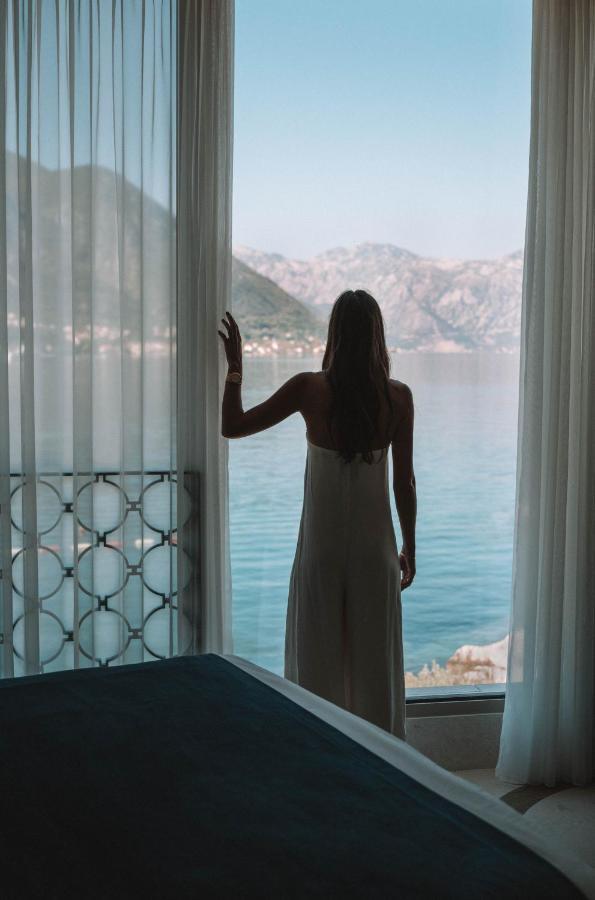 Corso Levante Luxury Suites Dobrota Kotor Luaran gambar