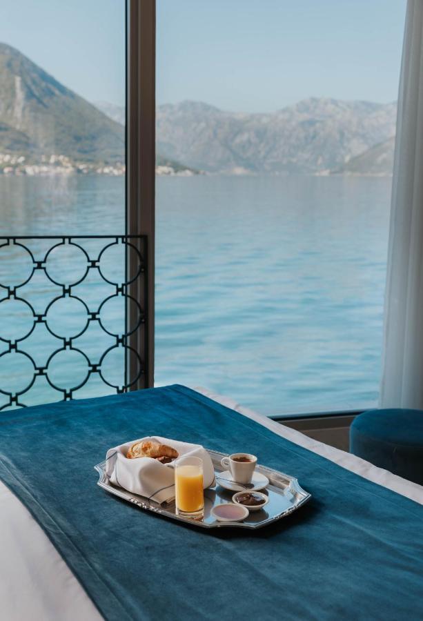 Corso Levante Luxury Suites Dobrota Kotor Luaran gambar
