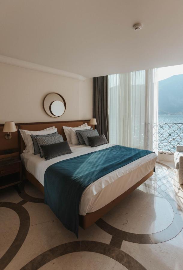 Corso Levante Luxury Suites Dobrota Kotor Luaran gambar