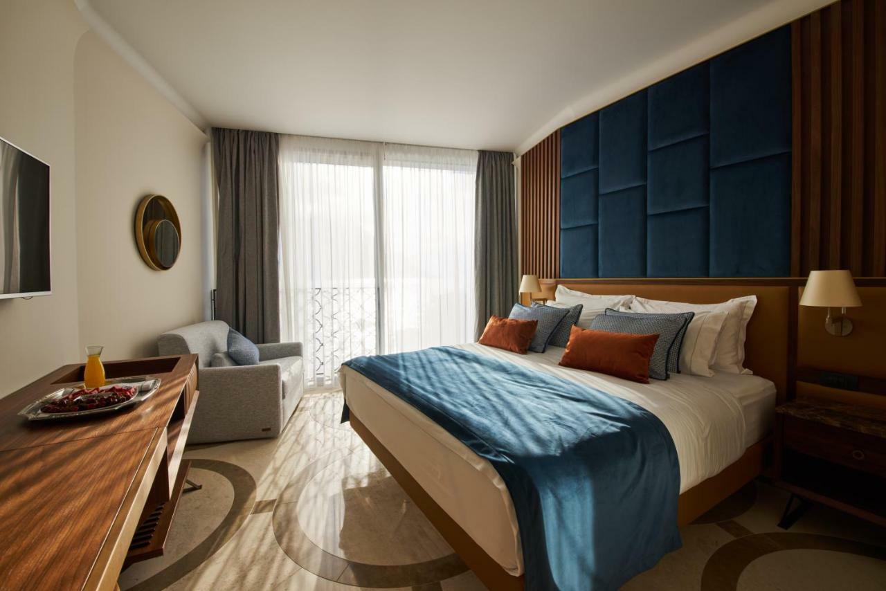 Corso Levante Luxury Suites Dobrota Kotor Luaran gambar