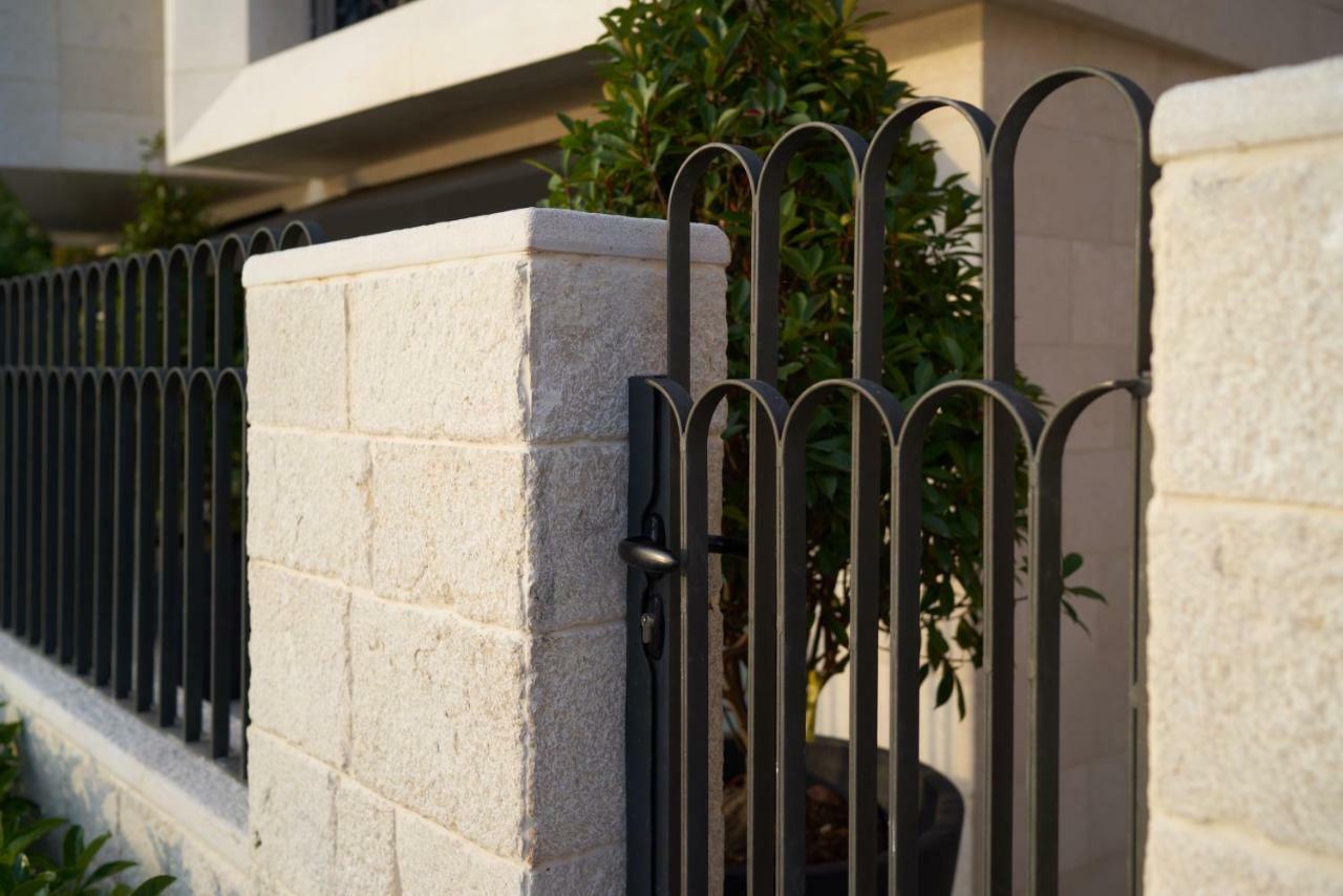 Corso Levante Luxury Suites Dobrota Kotor Luaran gambar